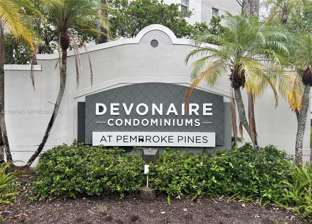 520 SW 111TH Avenue # 301, Pembroke Pines, FL 33025