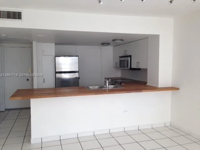 5555 Collins Ave # 8S, Miami Beach, FL 33140 photo 4