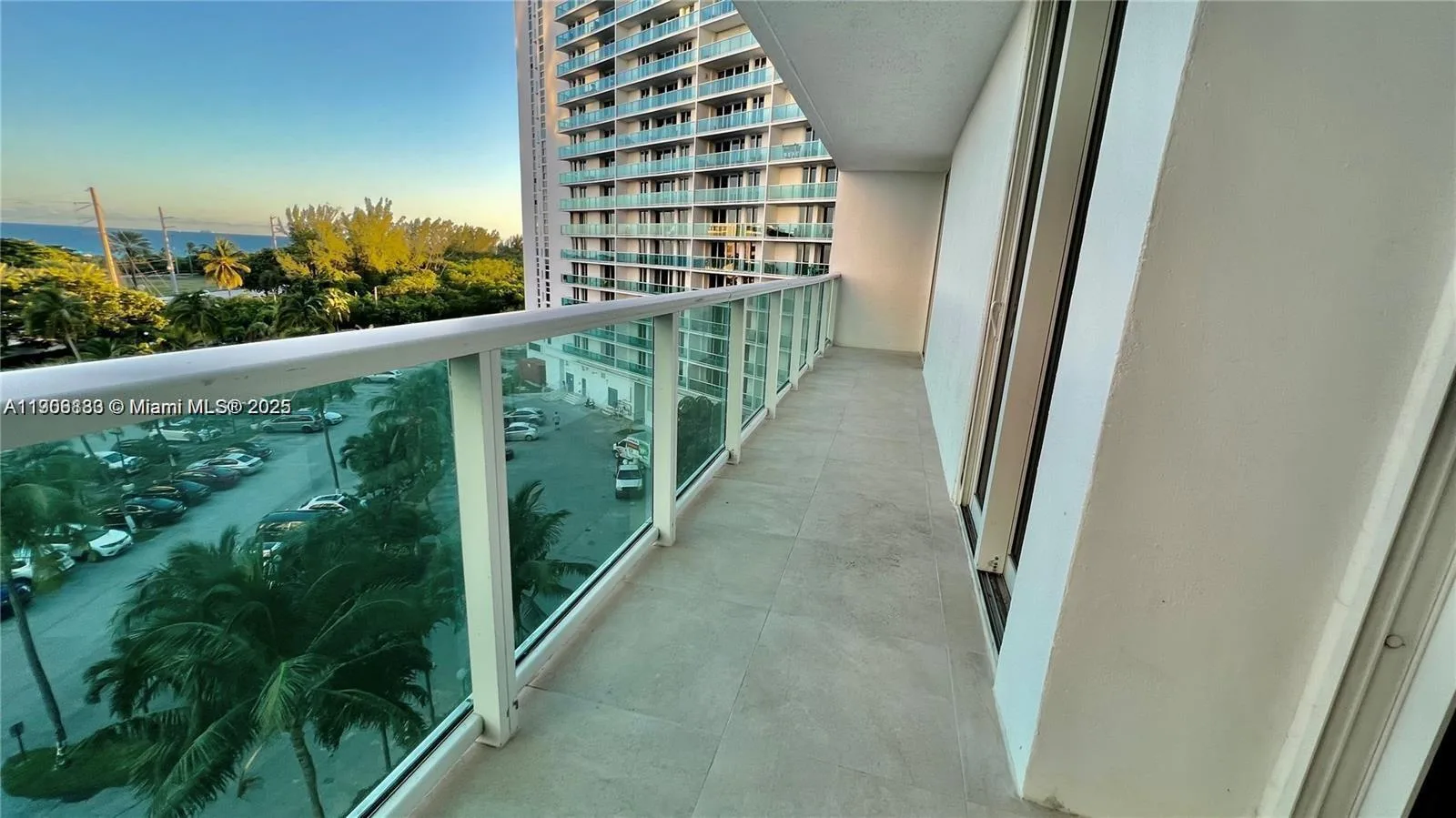 100 Bayview Dr # 607, Sunny Isles Beach, FL 33160 photo 10