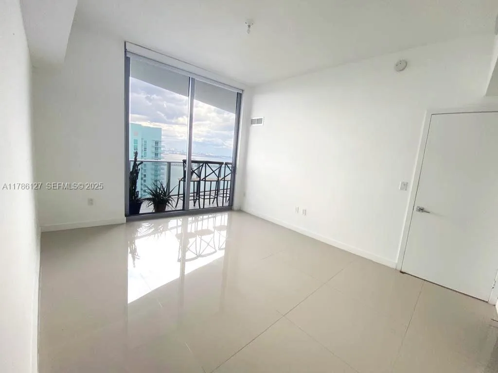 488 NE 18th St # 4905, Miami, FL 33132 photo 4