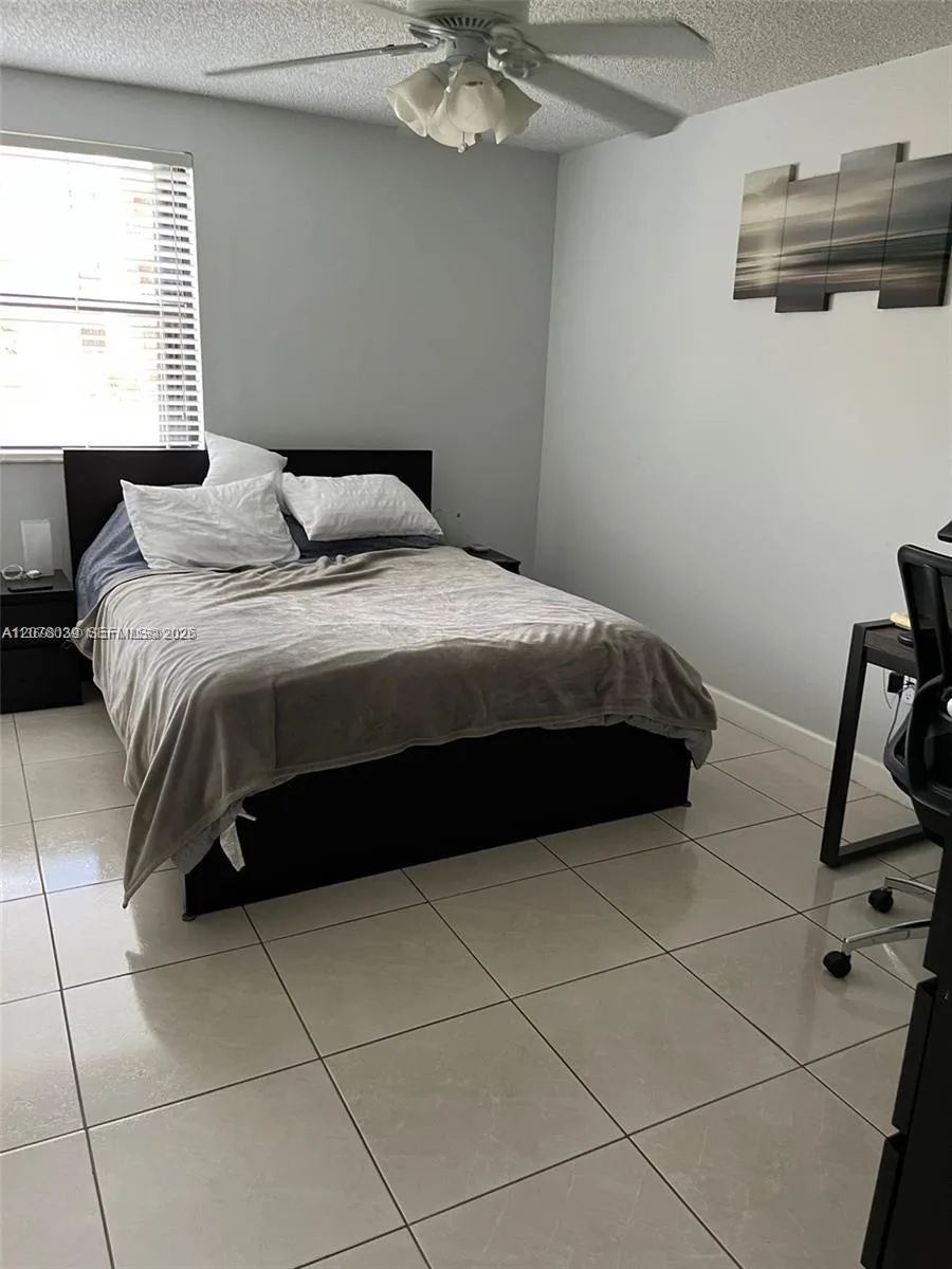 10135 NW 9th St Cir # 5-208, Miami, FL 33172 photo 3