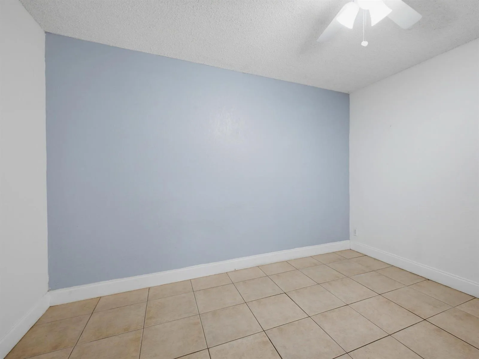 105 Woodland Road, Palm Springs, FL 33461 photo 10