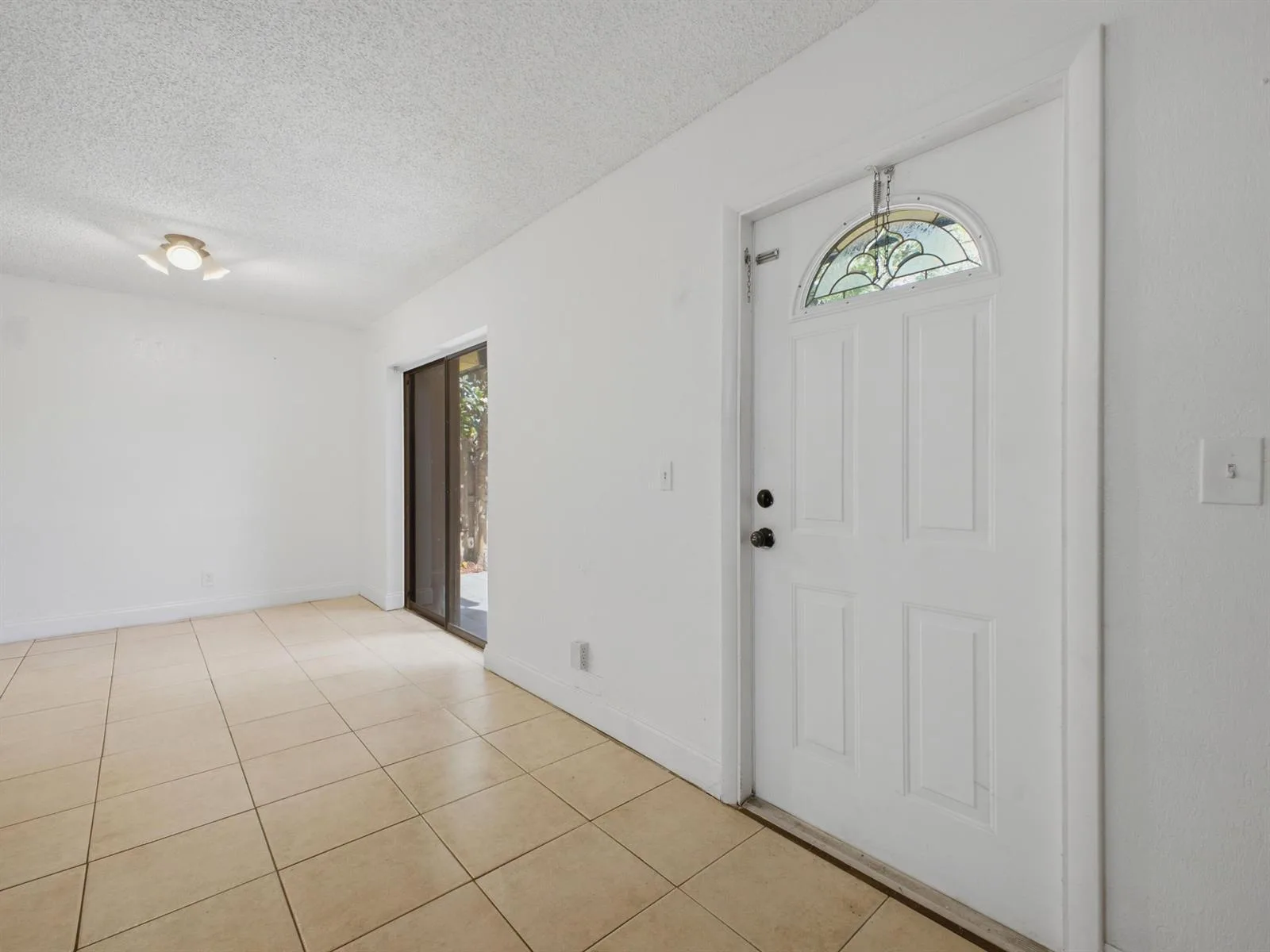105 Woodland Road, Palm Springs, FL 33461 photo 7