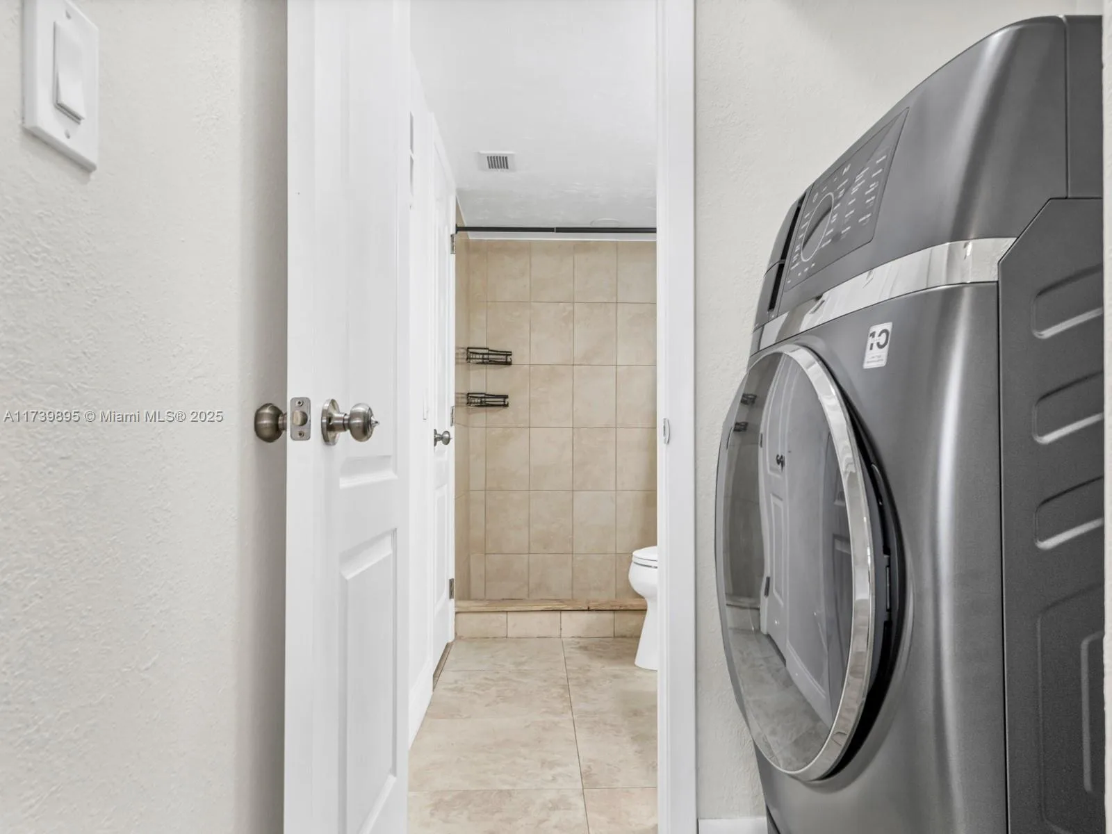10900 SW 104th St # 114, Miami, FL 33176 photo 4
