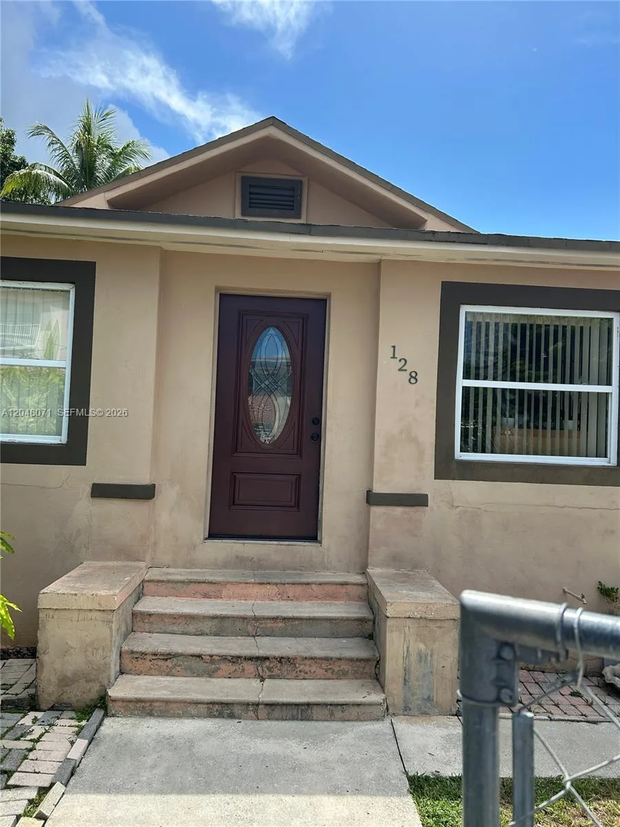128 SW 11th Ave, Miami, FL 33130 photo 2
