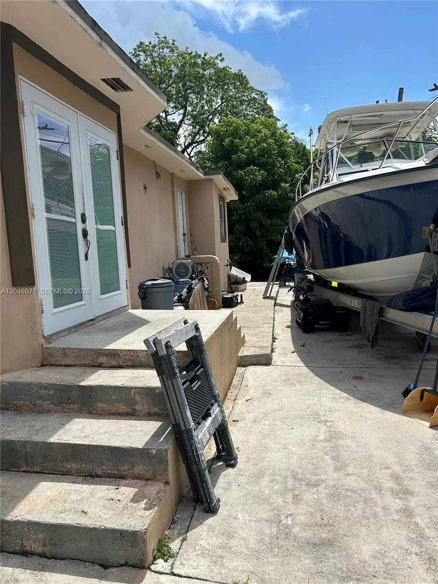 128 SW 11th Ave, Miami, FL 33130 photo 3