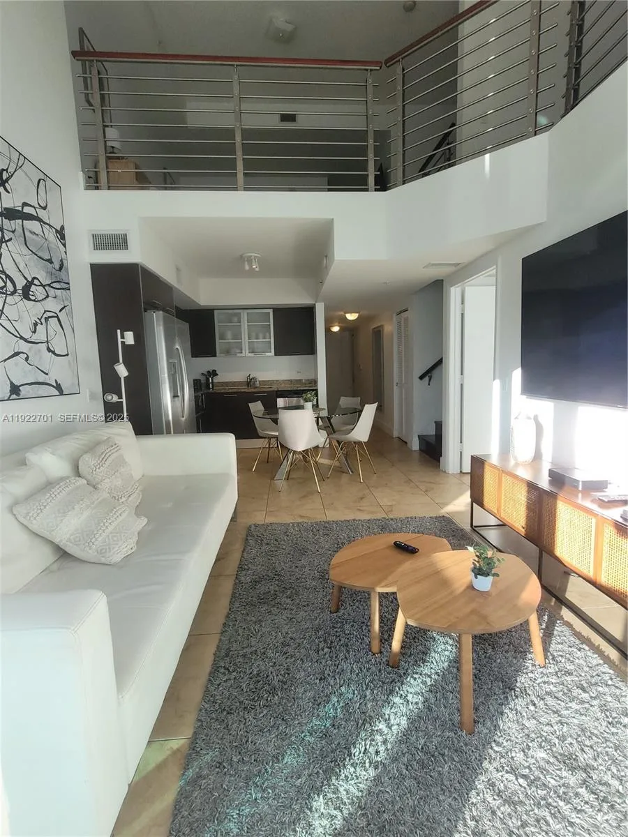 41 SE 5th St # 710, Miami, FL 33131 photo 5