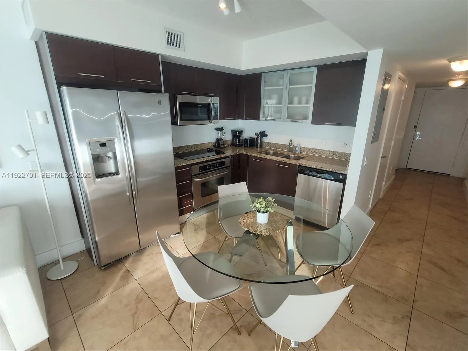 41 SE 5th St # 710, Miami, FL 33131 photo 7