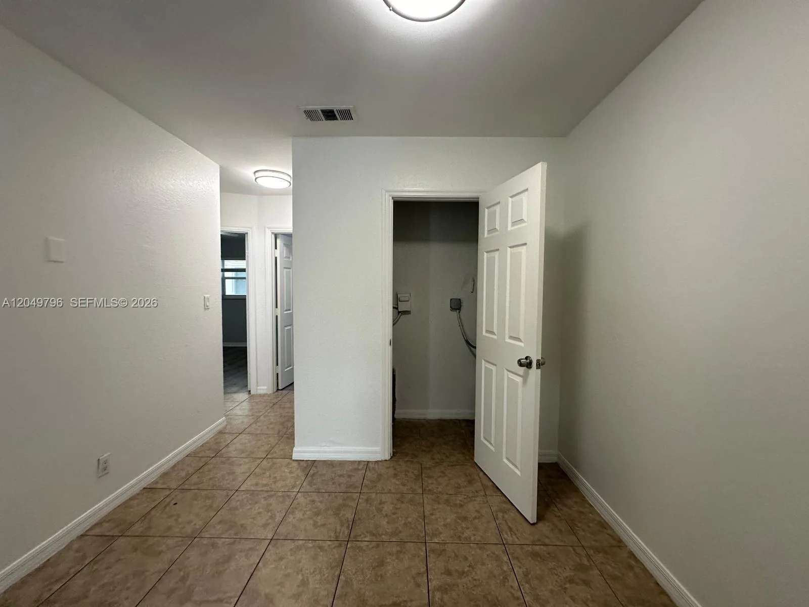 2640 NE 8th Ave # 17, Wilton Manors, FL 33334 photo 10