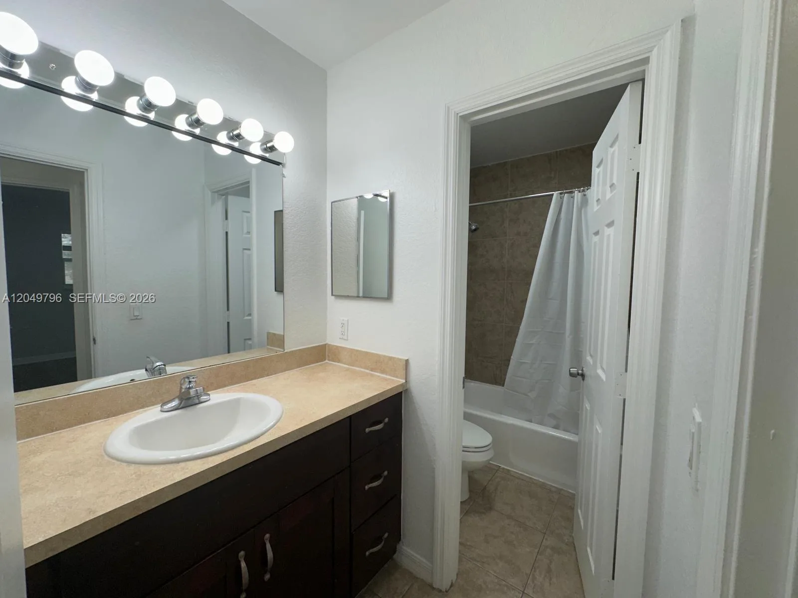 2640 NE 8th Ave # 17, Wilton Manors, FL 33334 photo 12