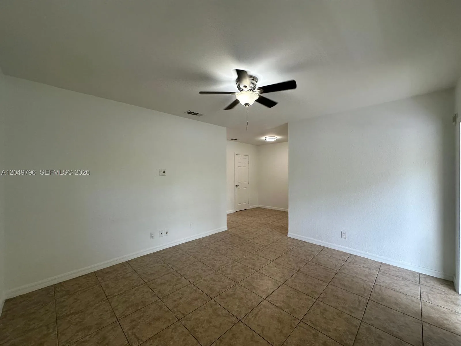 2640 NE 8th Ave # 17, Wilton Manors, FL 33334 photo 3
