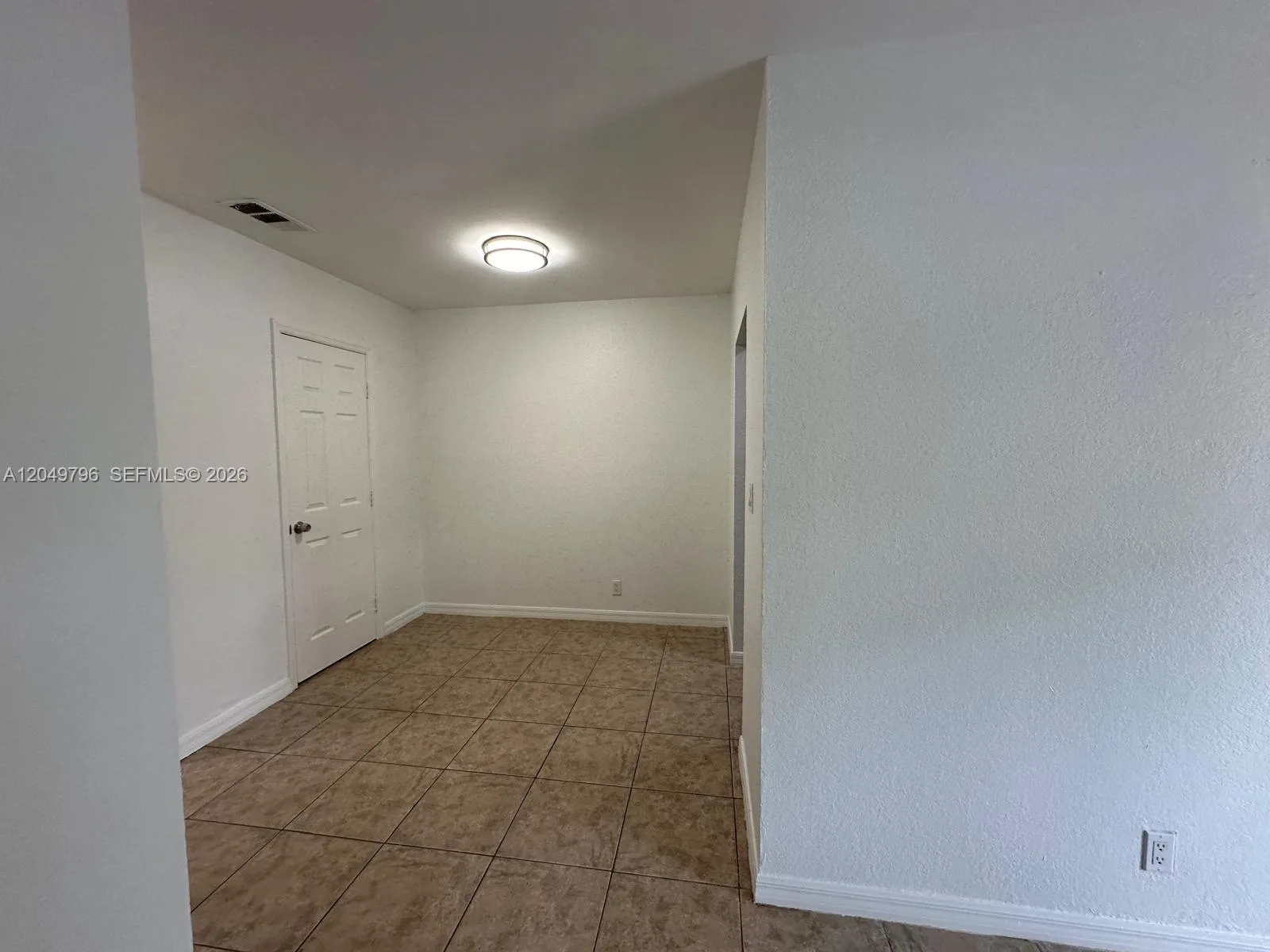 2640 NE 8th Ave # 17, Wilton Manors, FL 33334 photo 4