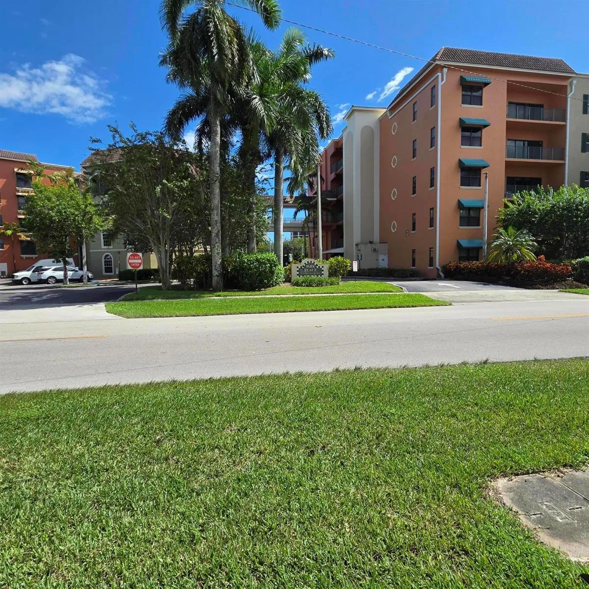1640 Presidential Way # a201, West Palm Beach, FL 33401