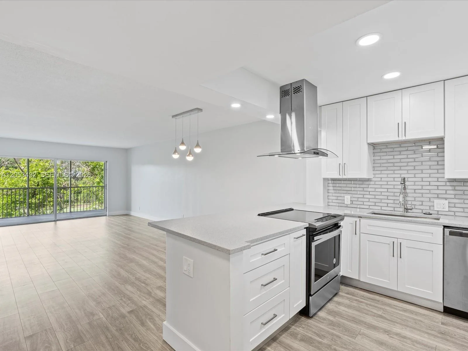 3150 N Palm Aire Dr # 406, Pompano Beach, FL 33069