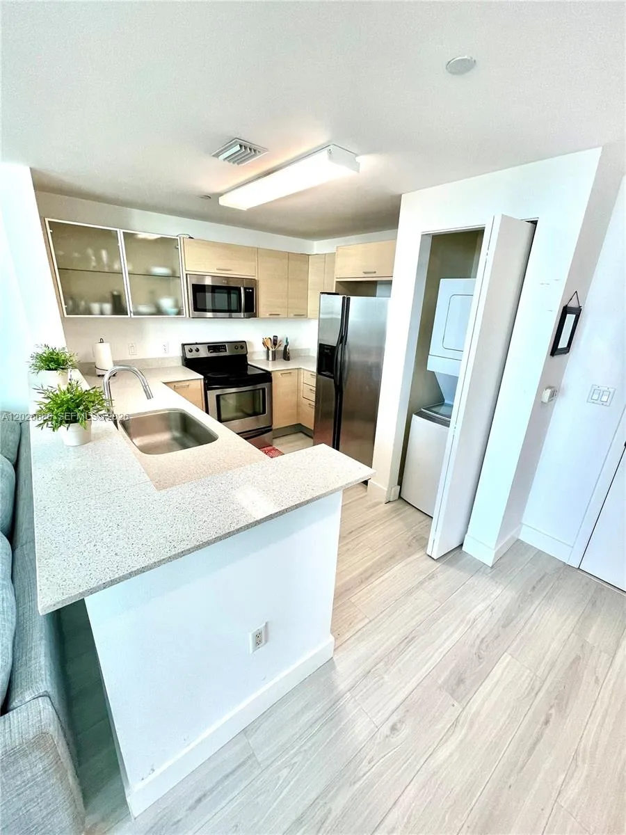 350 NE 24th St # 709, Miami, FL 33137 photo 4