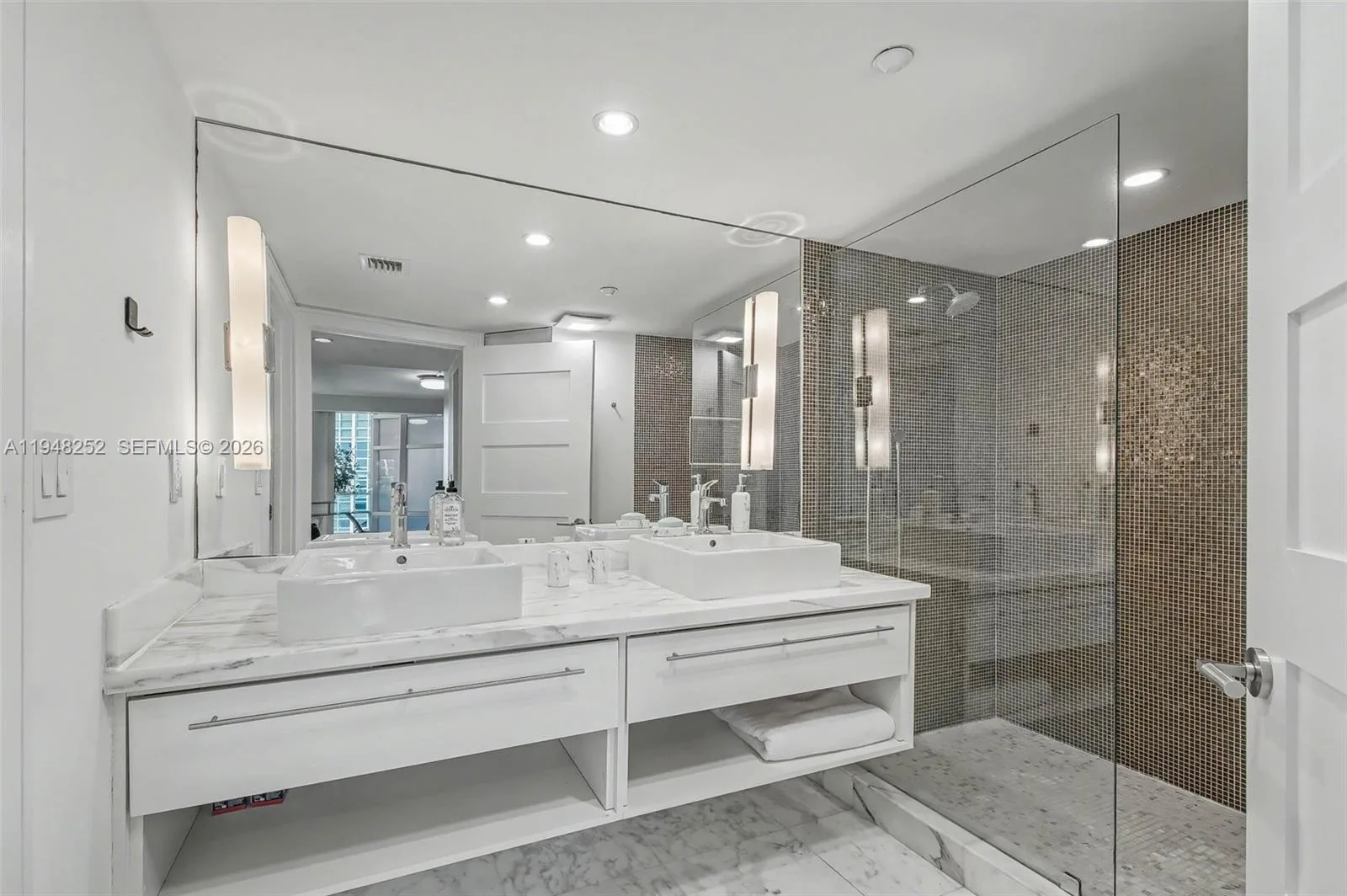 5025 Collins Ave # 903, Miami Beach, FL 33140 photo 4