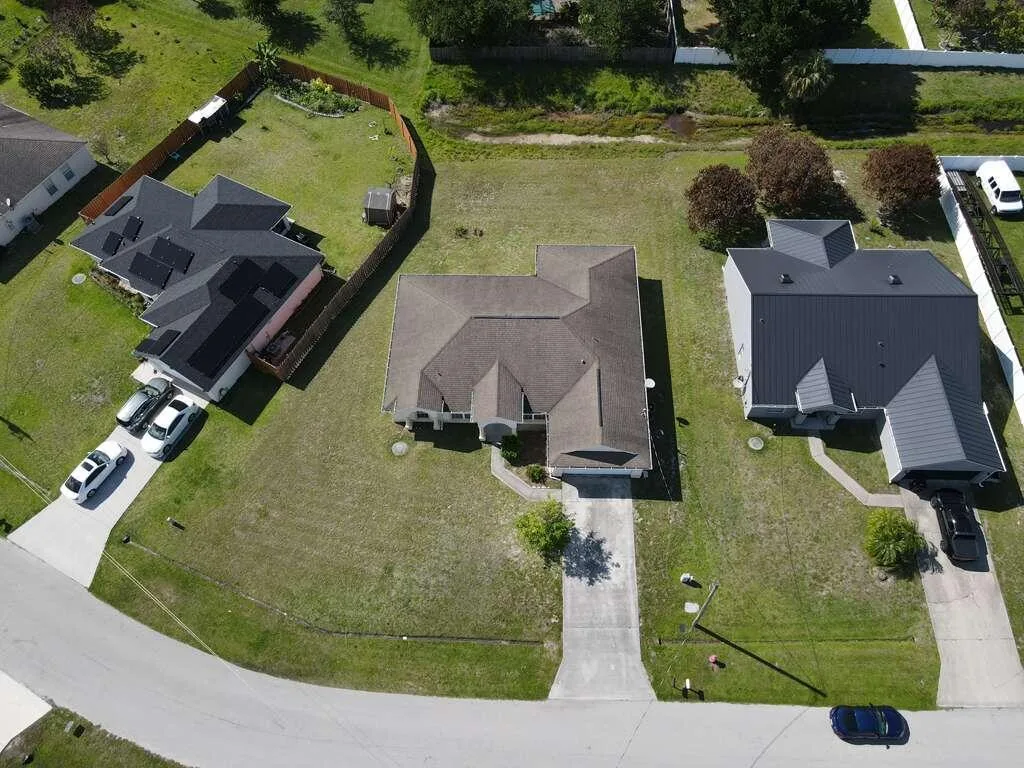 1061 SW Coleman Avenue, Port St. Lucie, FL 34953 — zdjęcie 3
