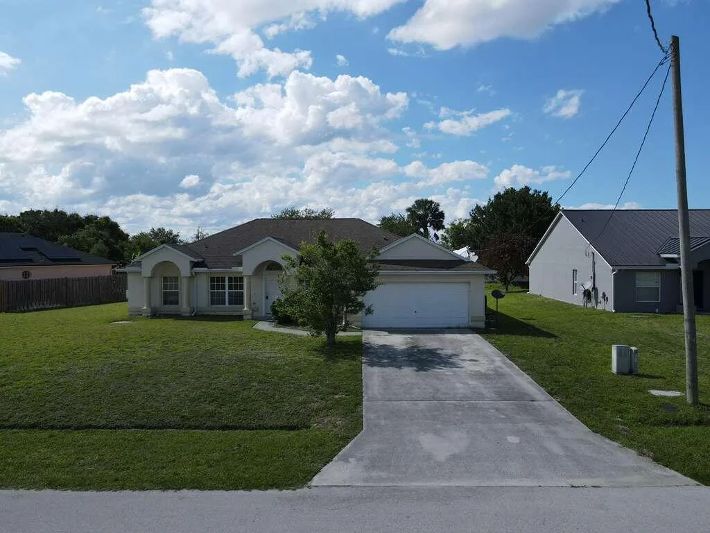 1061 SW Coleman Avenue, Port St. Lucie, FL 34953 — zdjęcie 5