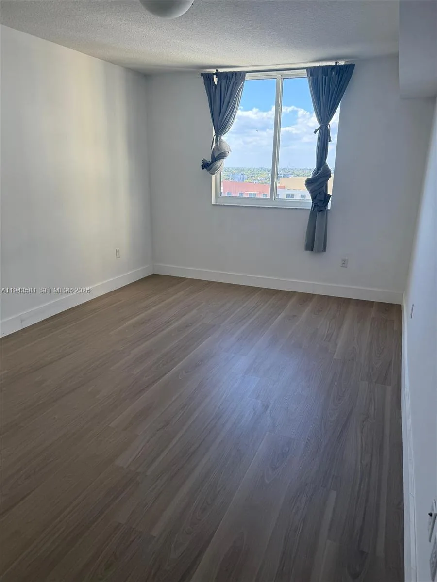 18800 NE 29th Ave # 1027, Aventura, FL 33180 photo 2
