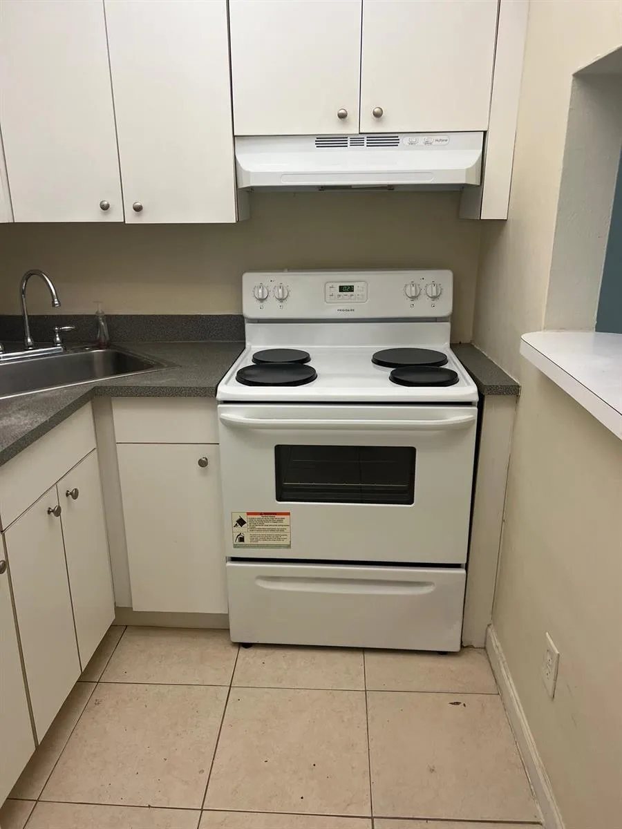 101 SE 6TH Avenue # 4, Pompano Beach, FL 33060 photo 7