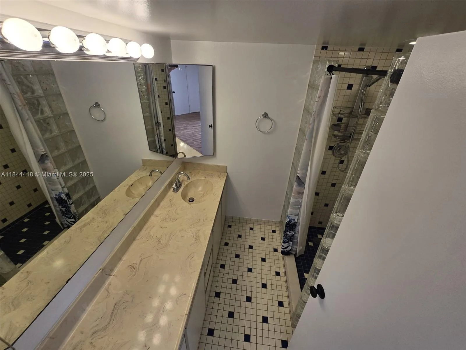 5288 Cypress Ct # 439, Orlando, FL 32811 photo 3