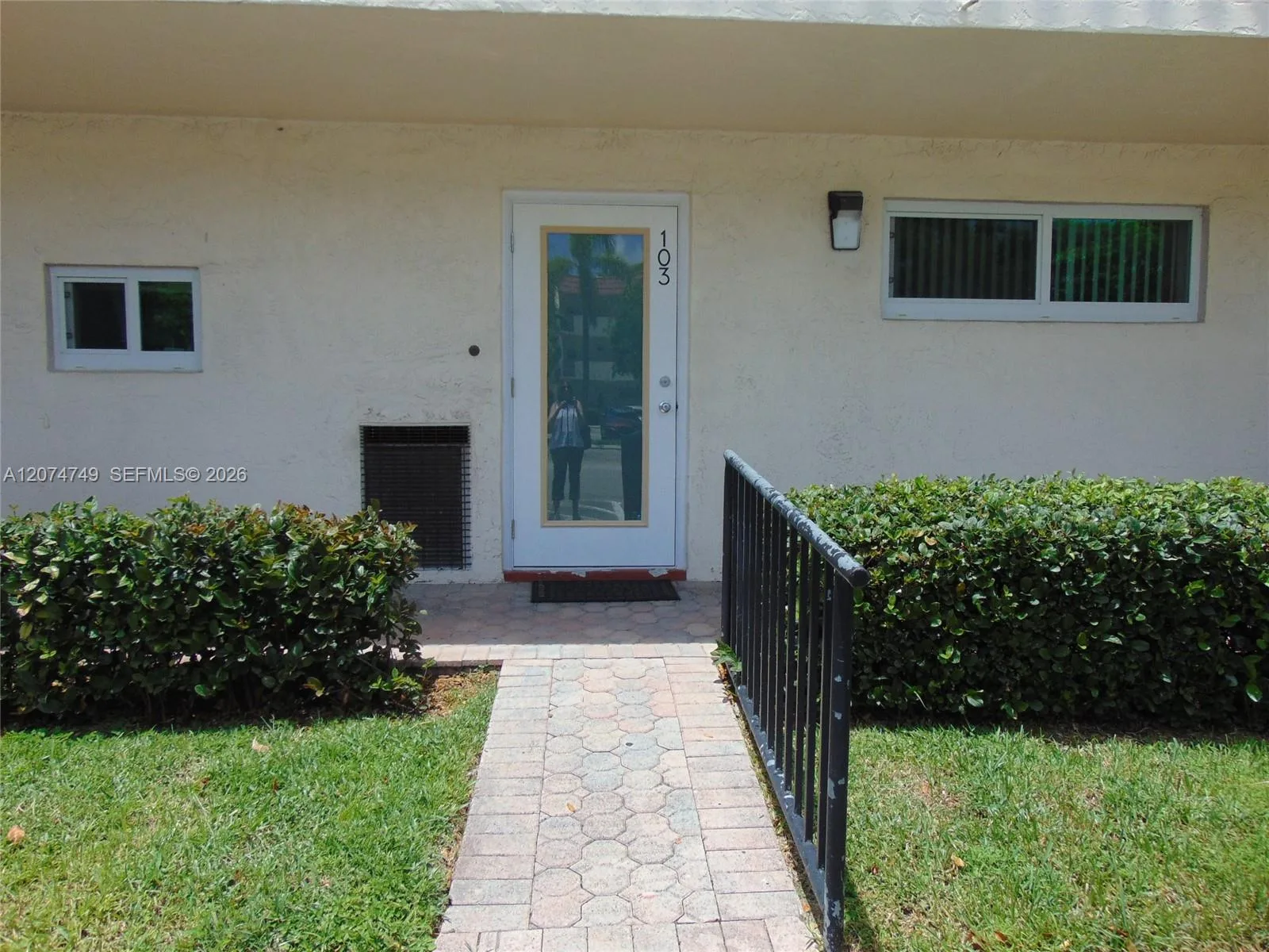 9811 N Hollybrook Lake Dr # 103, Pembroke Pines, FL 33025 photo 2