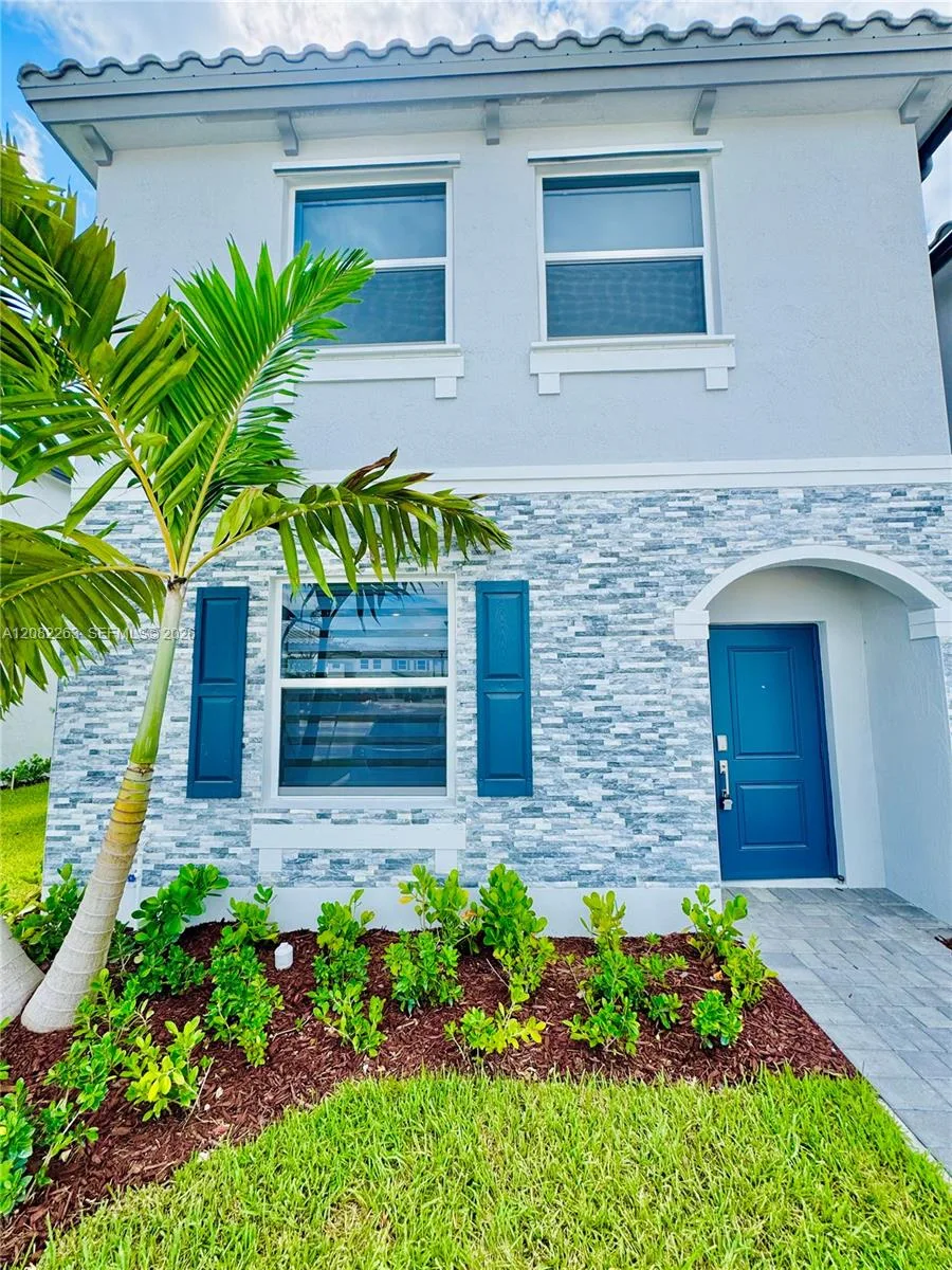 124 SE 10th Ct # 124, Homestead, FL 33034