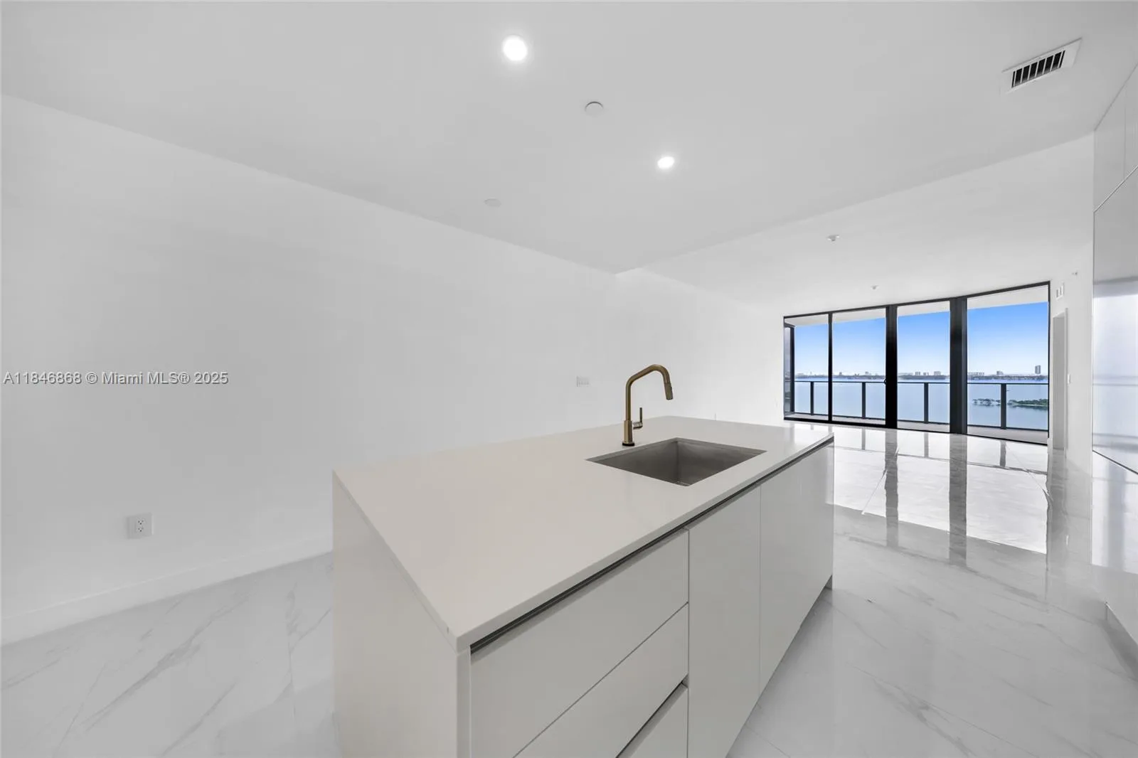 700 NE 24th St # 1505, Miami, FL 33137 photo 7