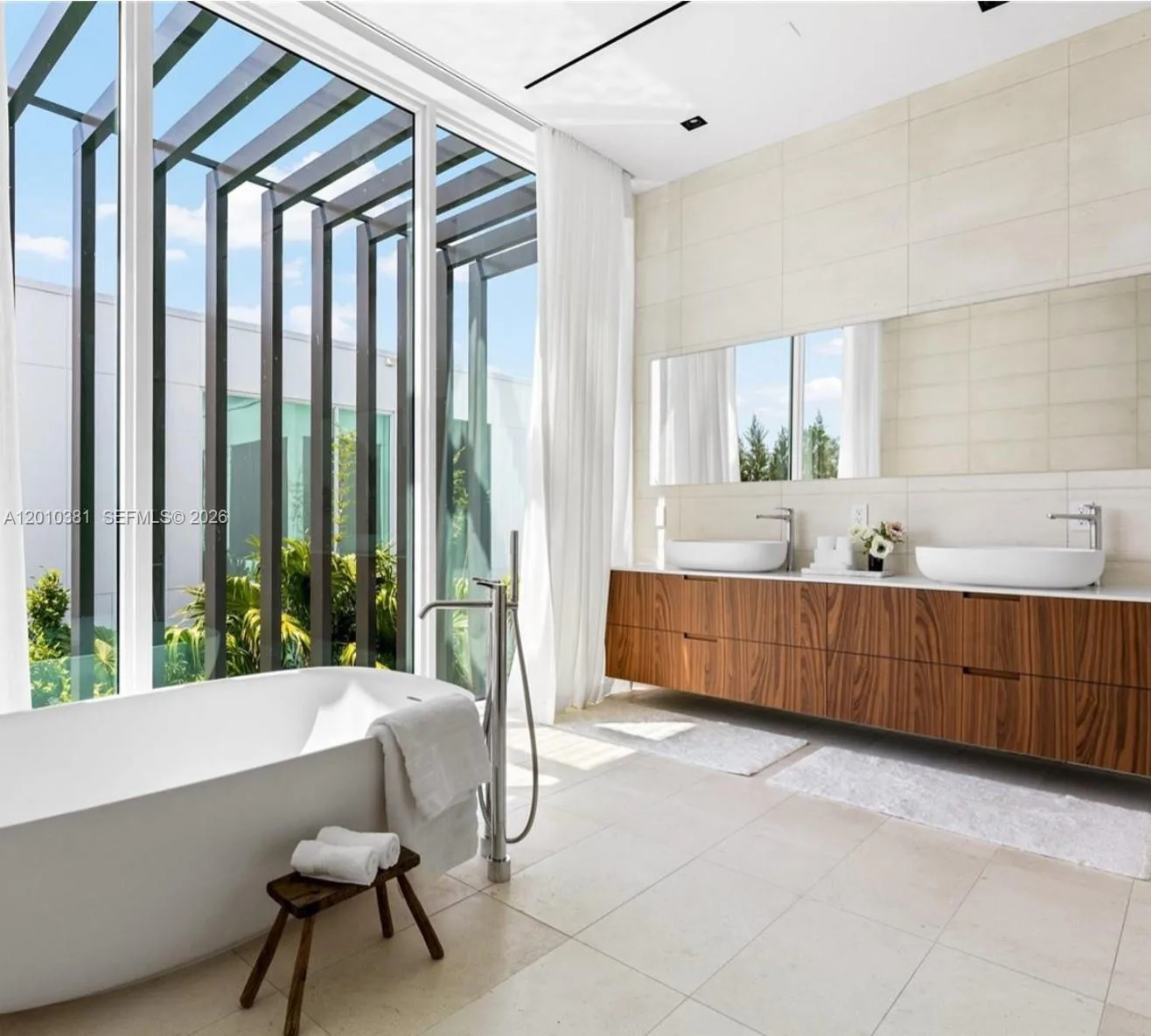 1081 W 48th St # N01, Miami Beach, FL 33140 photo 9