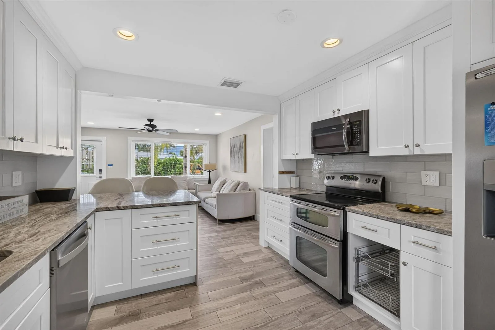 216 E 24th Street, Riviera Beach, FL 33404 photo 12
