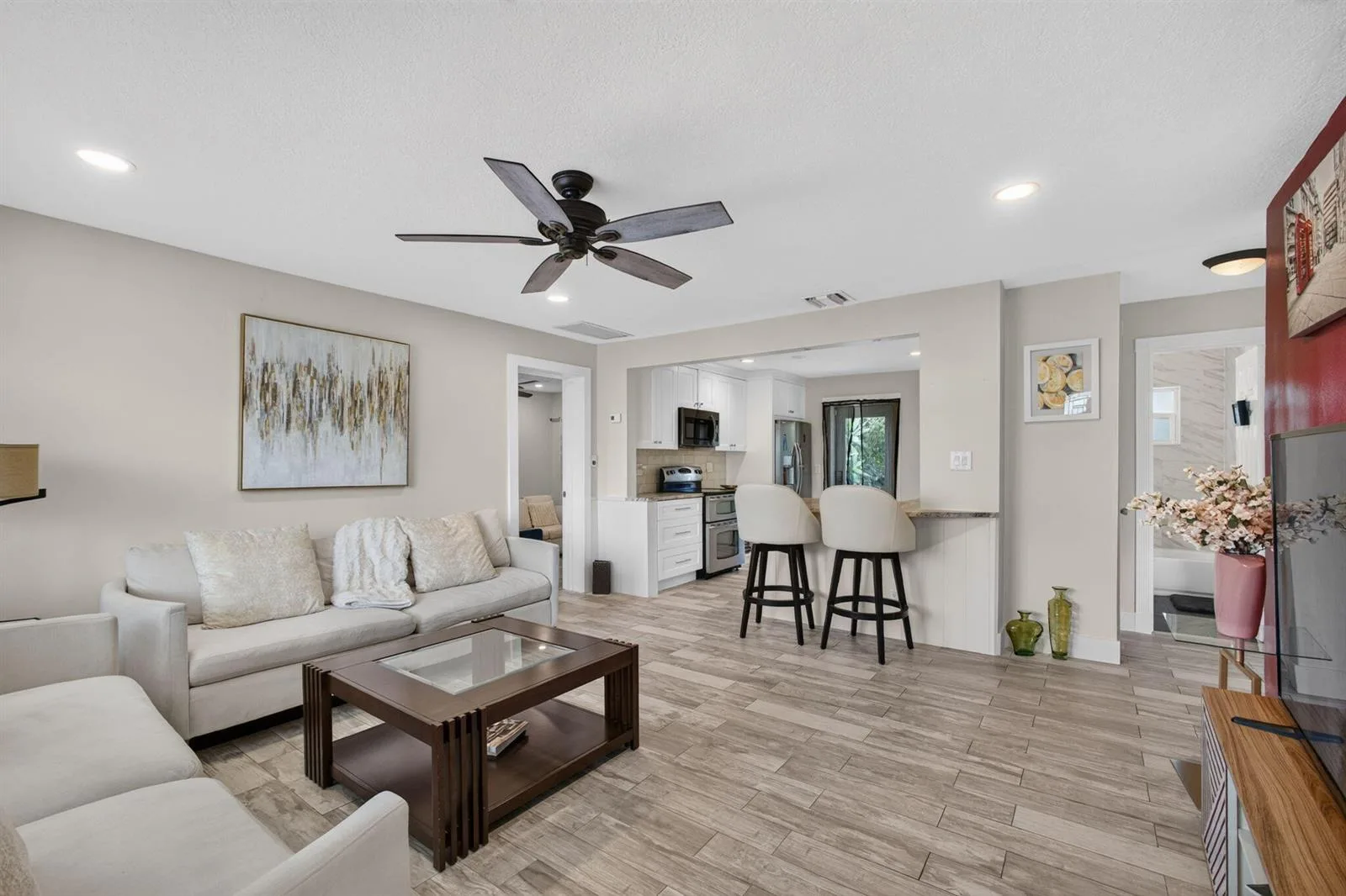 216 E 24th Street, Riviera Beach, FL 33404 photo 8