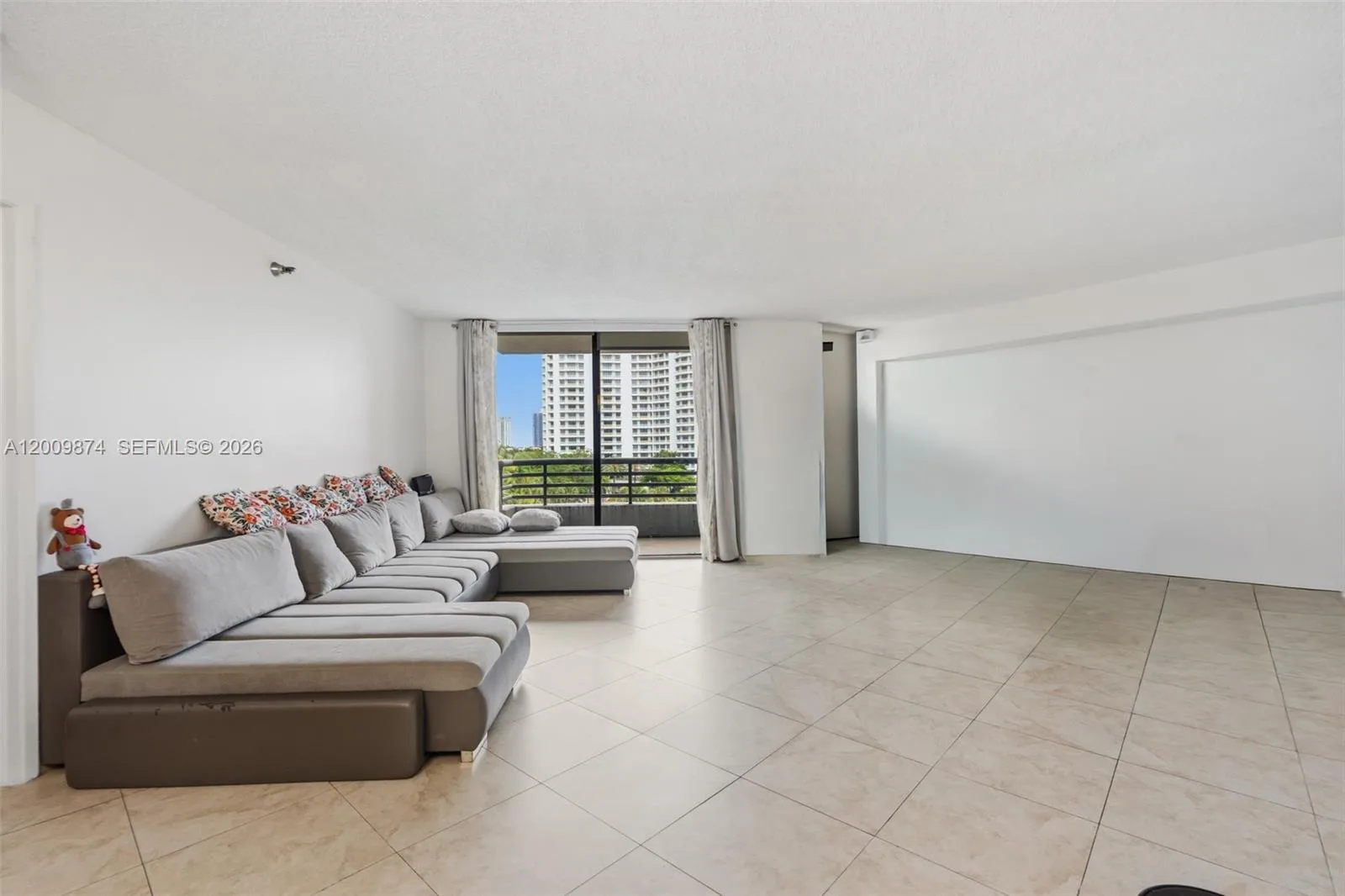 3300 NE 191st St # 609, Aventura, FL 33180 photo 13