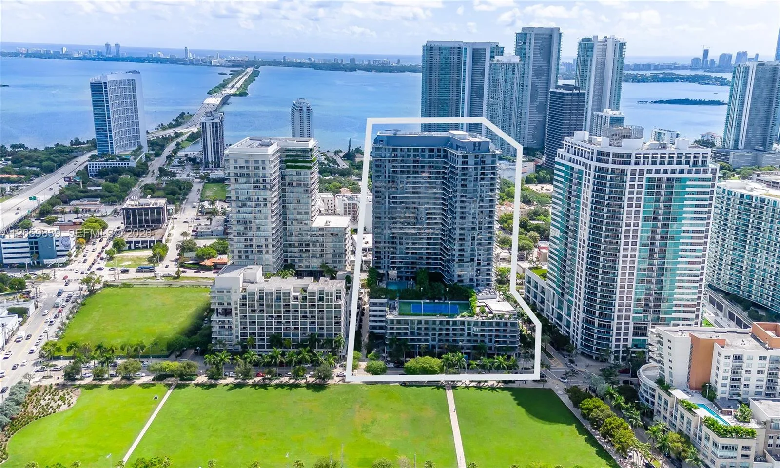 121 NE 34th St # 2003, Miami, FL 33137 photo 4