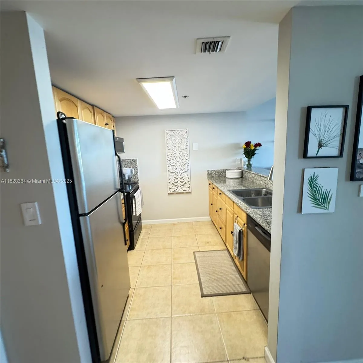 7601 E Treasure Dr # 512, North Bay Village, FL 33141 photo 6