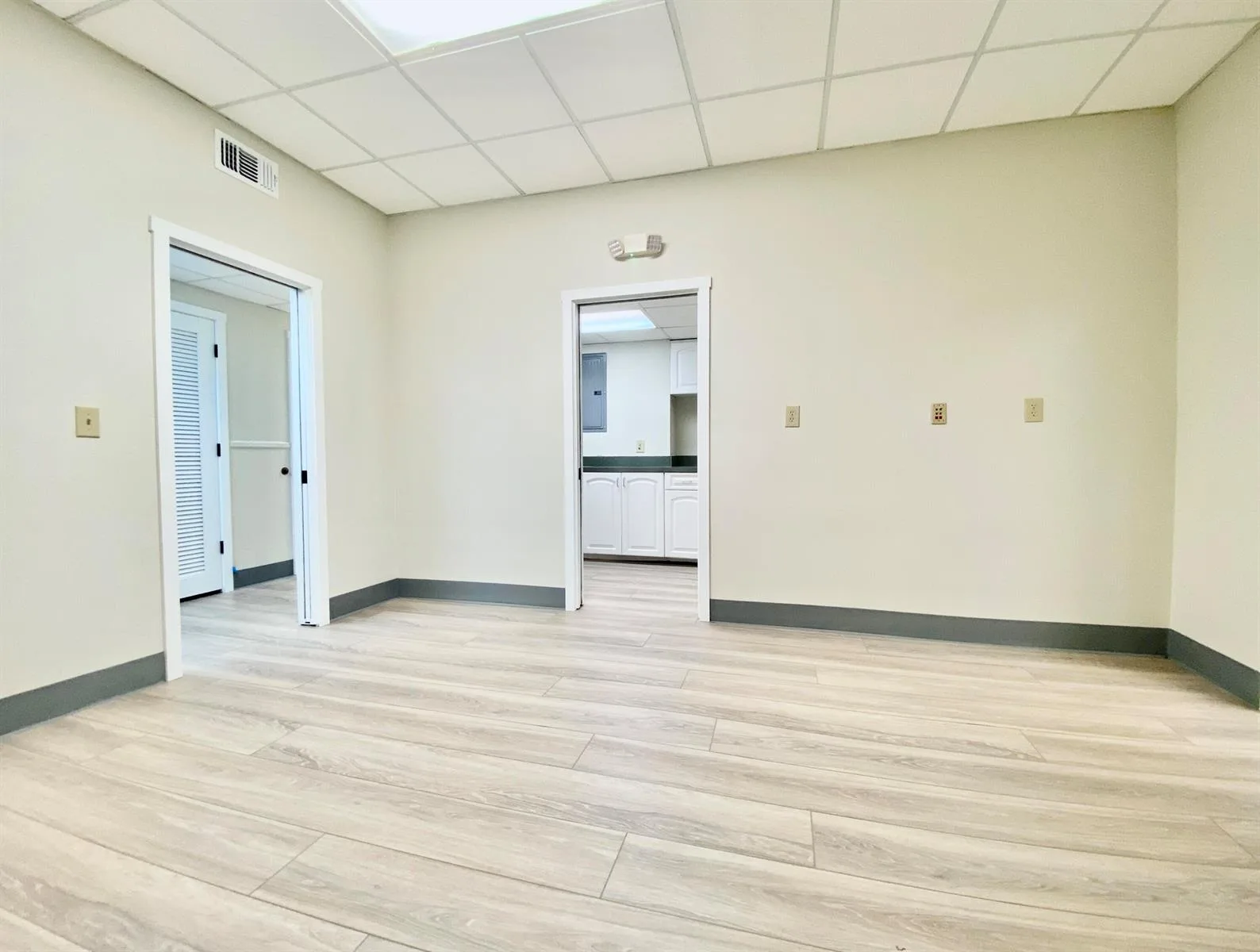 2231 NE 25th Avenue # 1, Pompano Beach, FL 33062 photo 3