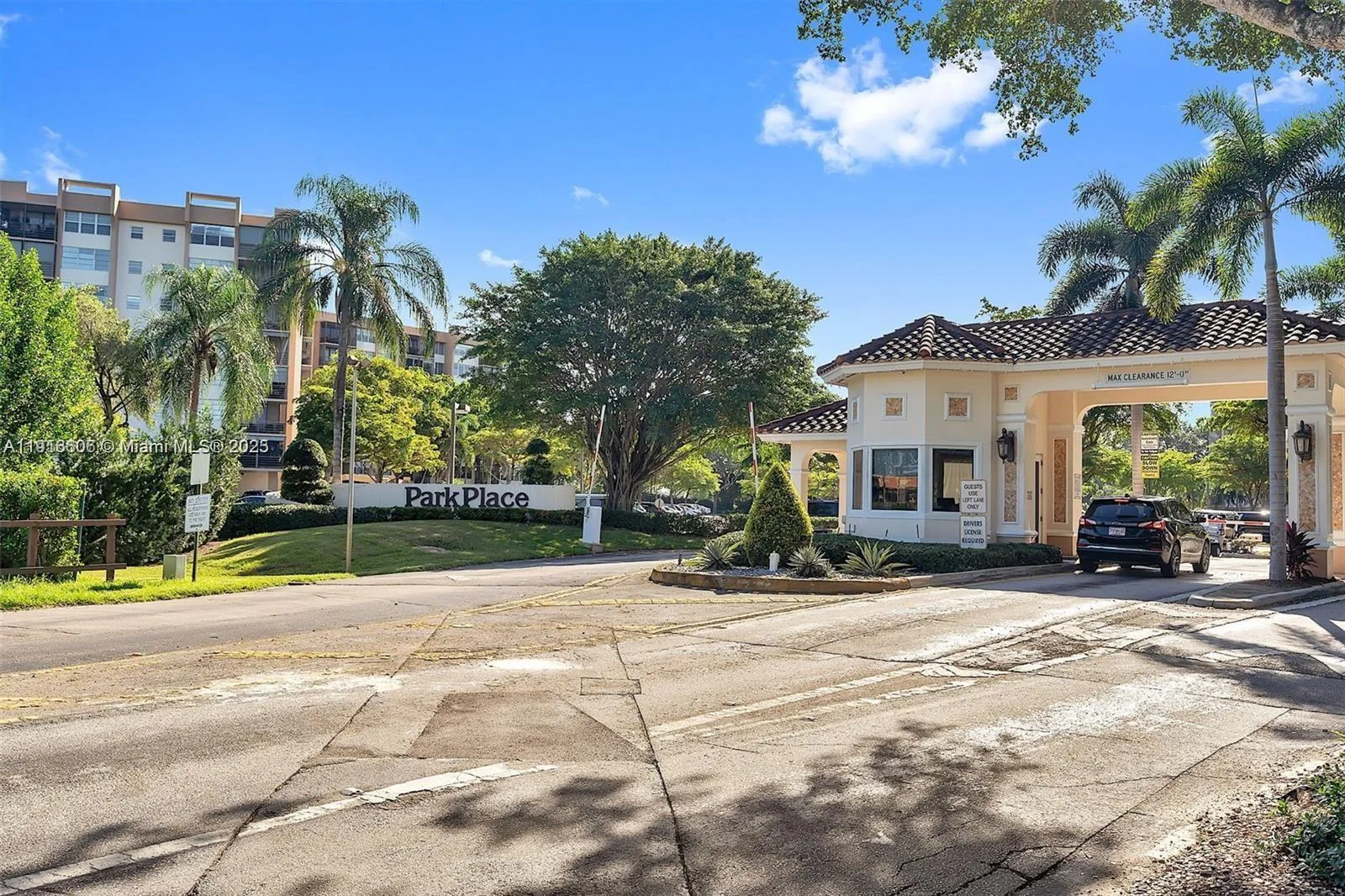 1300 Saint Charles Pl # L12, Pembroke Pines, FL 33026