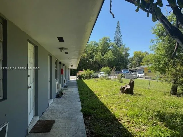 151 NW 164th ST, Miami, FL 33169 photo 2