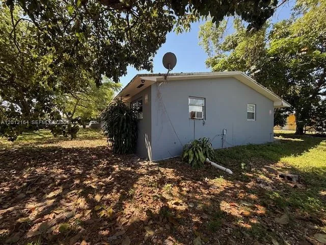 151 NW 164th ST, Miami, FL 33169 photo 5