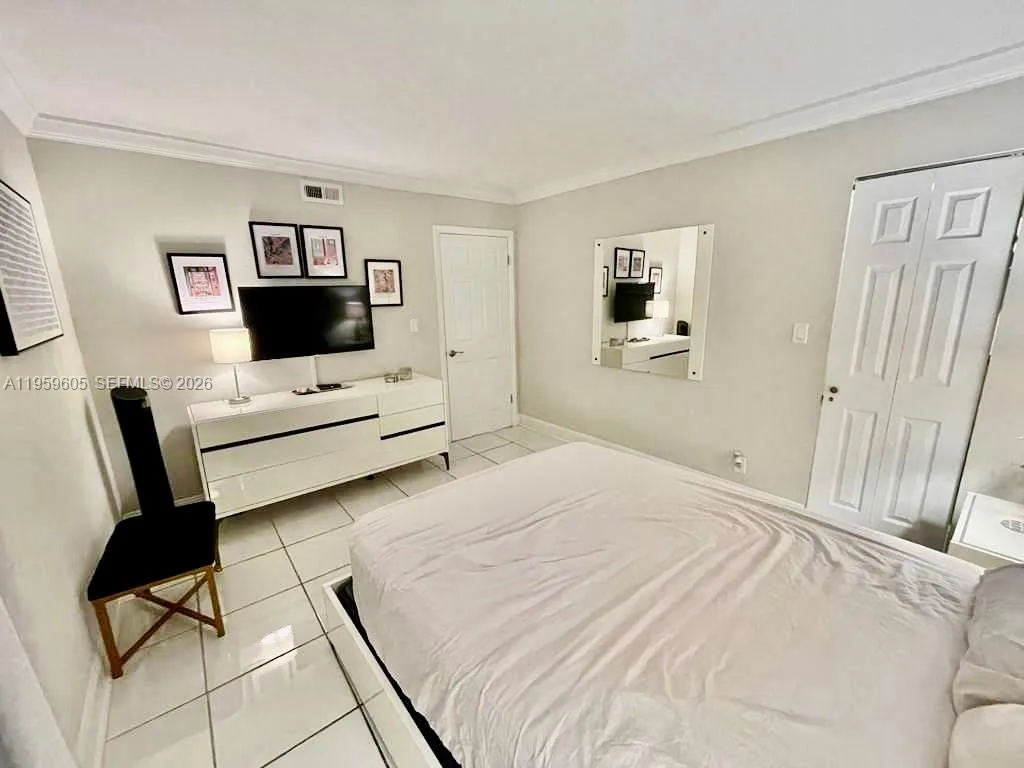 4800 Bayview Dr # 505, Fort Lauderdale, FL 33308 photo 12