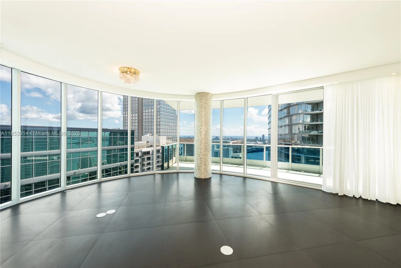 200 Biscayne Boulevard Way # 5101, Miami, FL 33131 photo 5