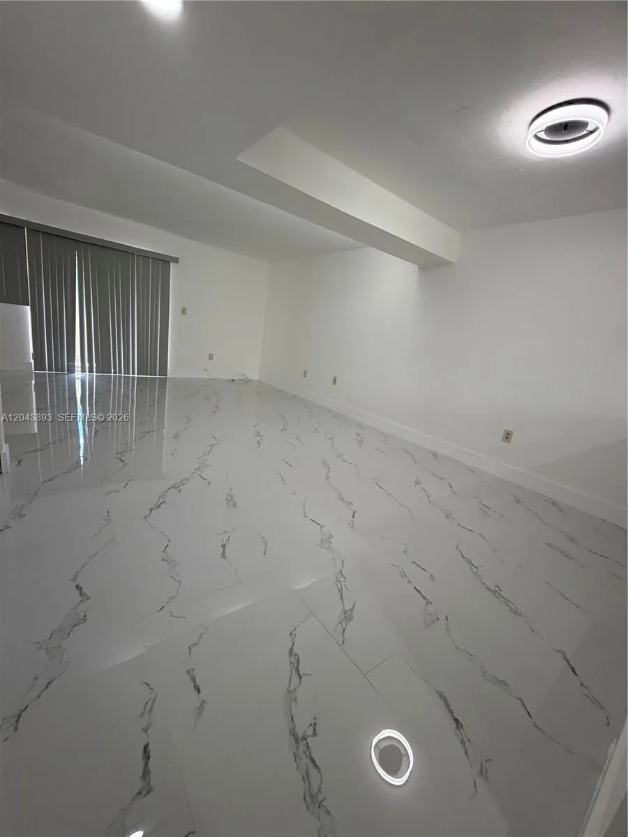 11123 NW 7th St # 103-4, Miami, FL 33172 photo 4