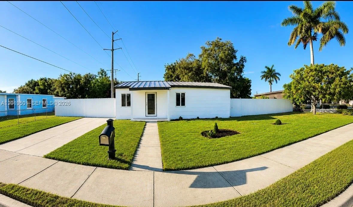 1881 NW 157th St, Miami Gardens, FL 33054 photo 4