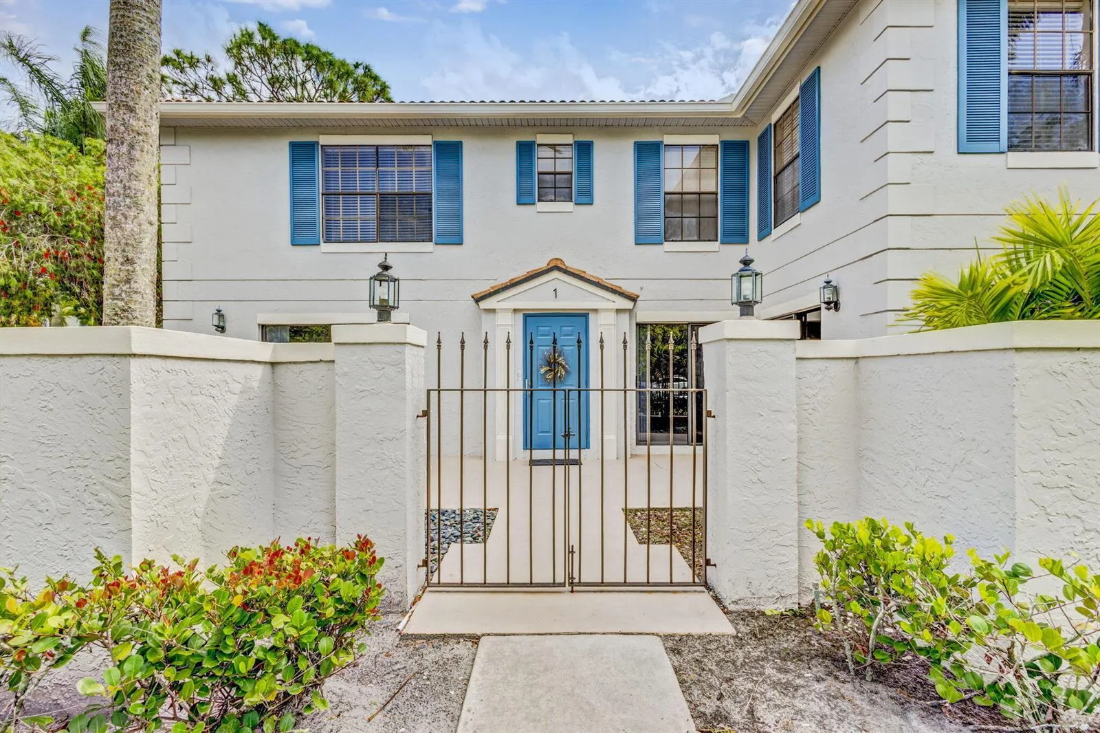 363 Prestwick Circle # 1, Palm Beach Gardens, FL 33418