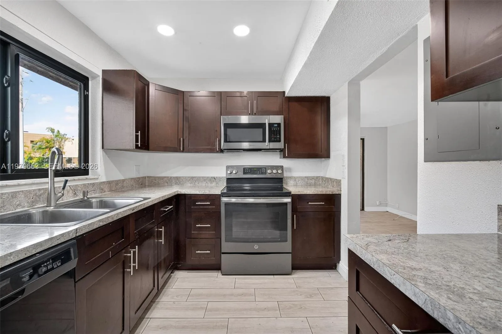 1451 NW 92nd Ave # 191, Pembroke Pines, FL 33024