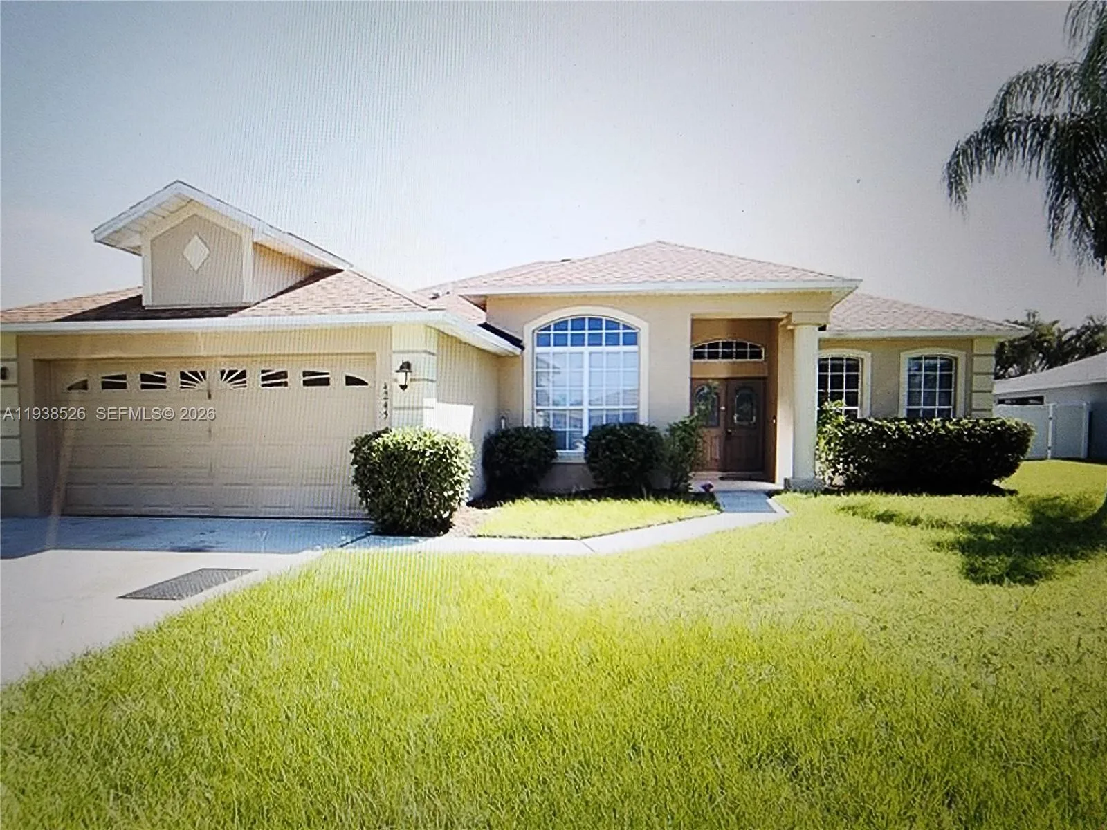 4245 Settlers Ct, Saint Cloud, FL 34772 photo 2