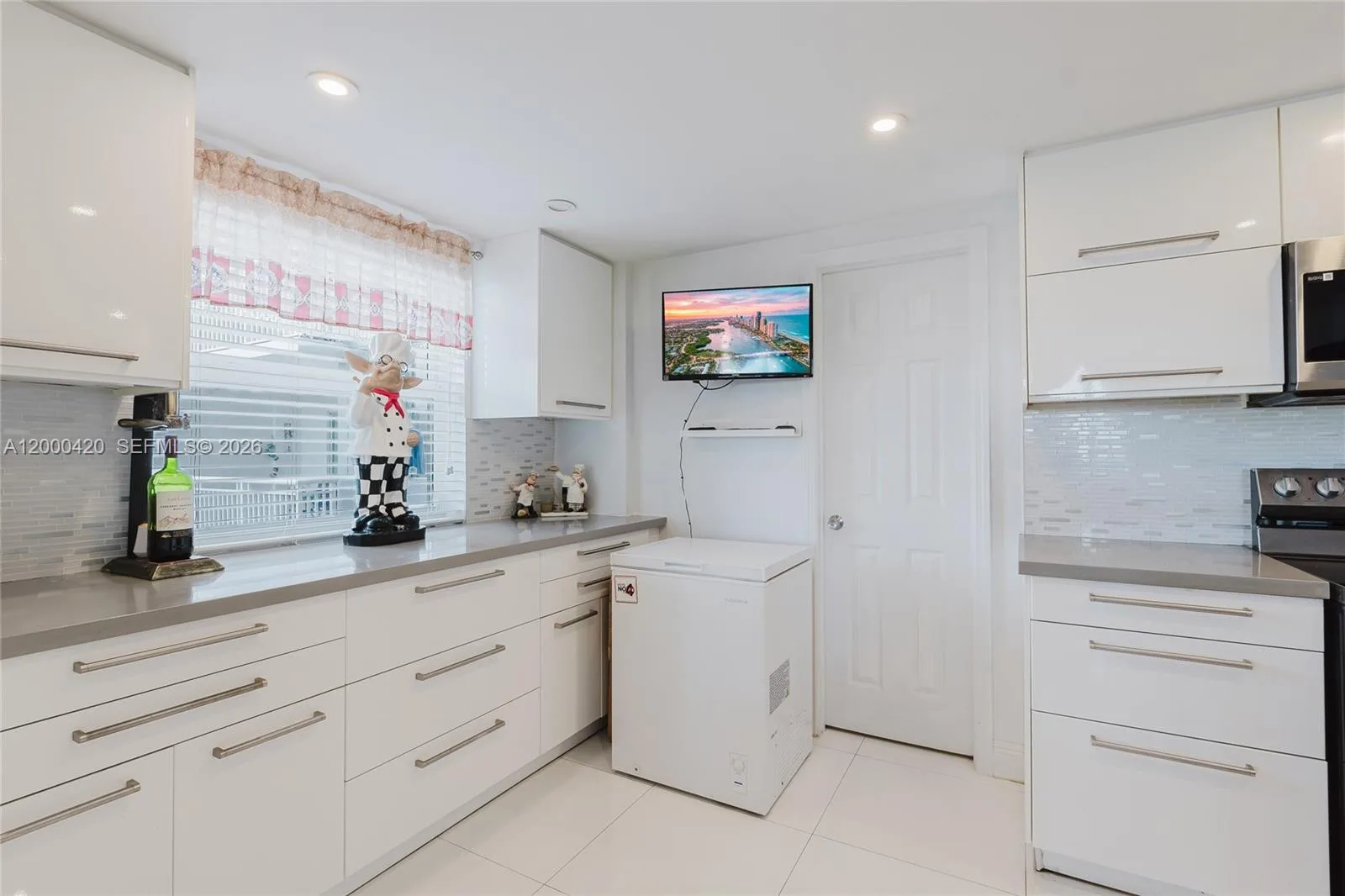 3800 Hillcrest Dr # 411, Hollywood, FL 33021 photo 12
