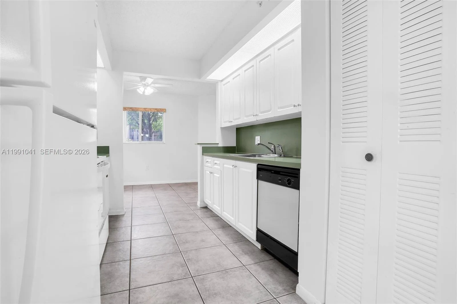 900 SW 142nd Ave # 115L, Pembroke Pines, FL 33027 photo 11