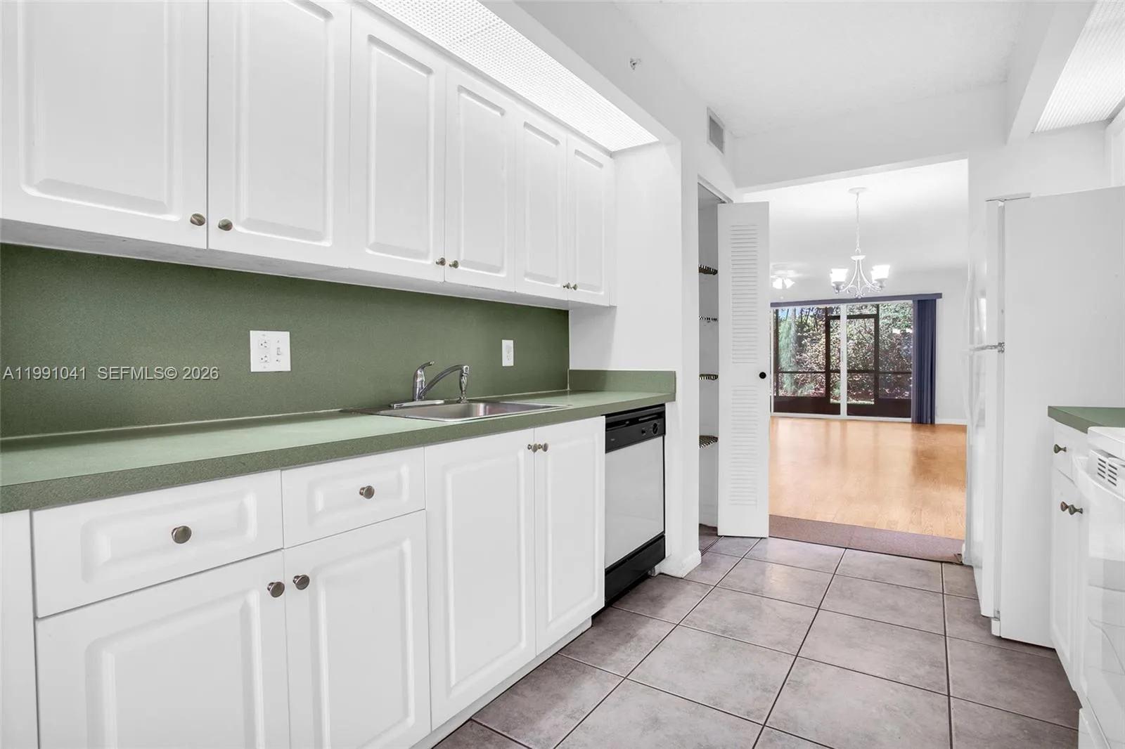 900 SW 142nd Ave # 115L, Pembroke Pines, FL 33027 photo 12