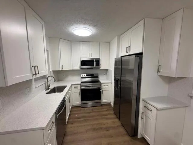 2008 SW Hampshire Lane, Port St. Lucie, FL 34953 photo 3