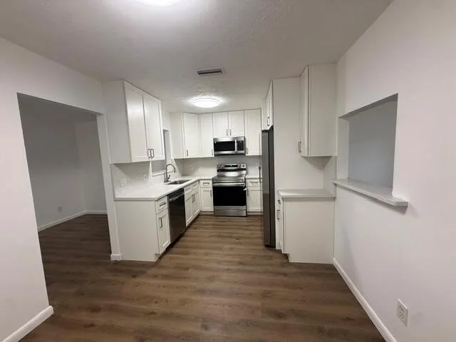2008 SW Hampshire Lane, Port St. Lucie, FL 34953 photo 4
